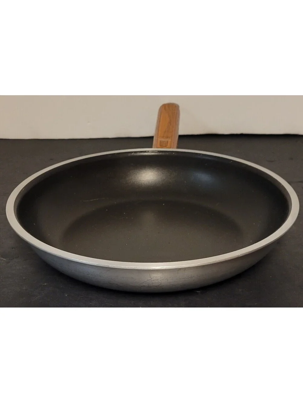 Mirro item being